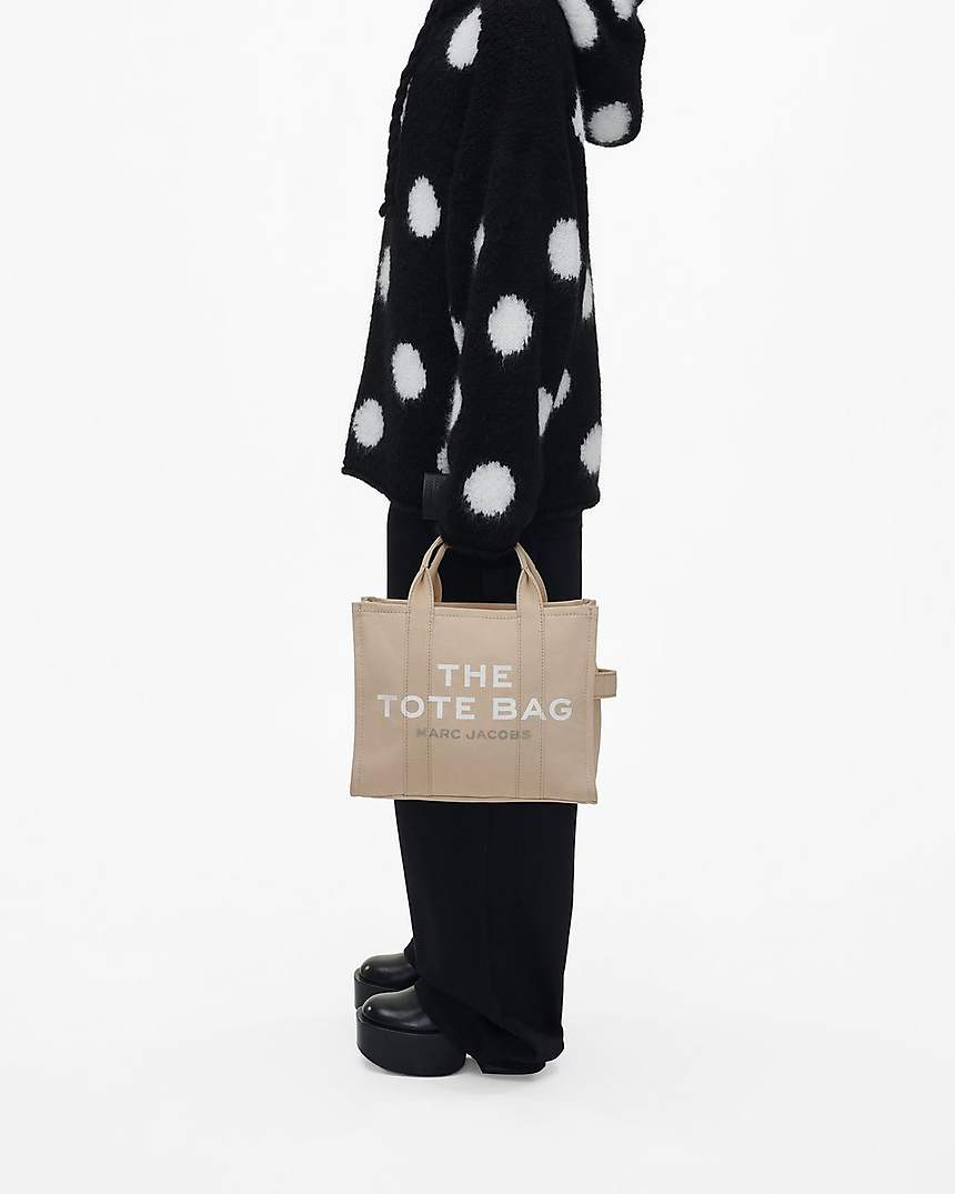 The Canvas
Medium Tote Bag