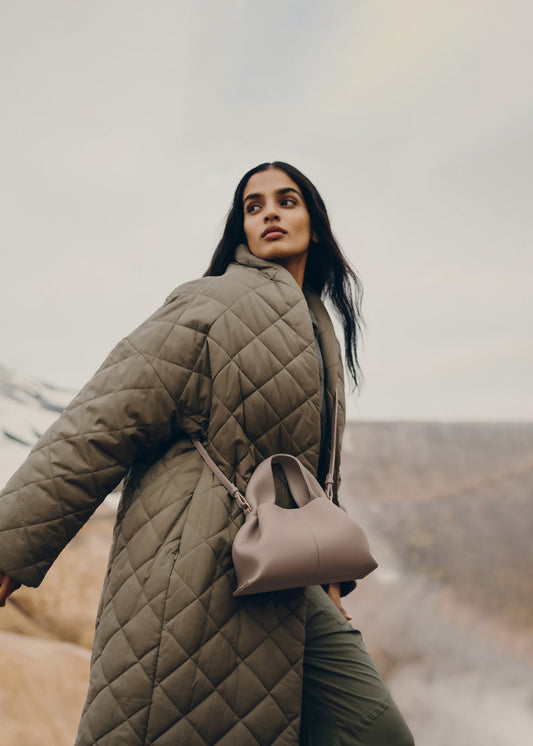 Numéro Neuf Mini
Edition Textured Taupe