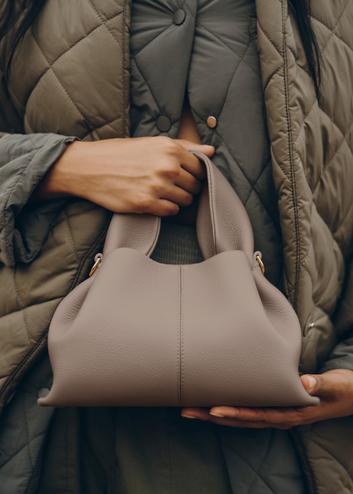 Numéro Neuf Mini
Edition Textured Taupe
