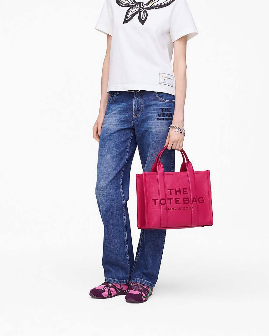 The Leather
Medium Tote Bag