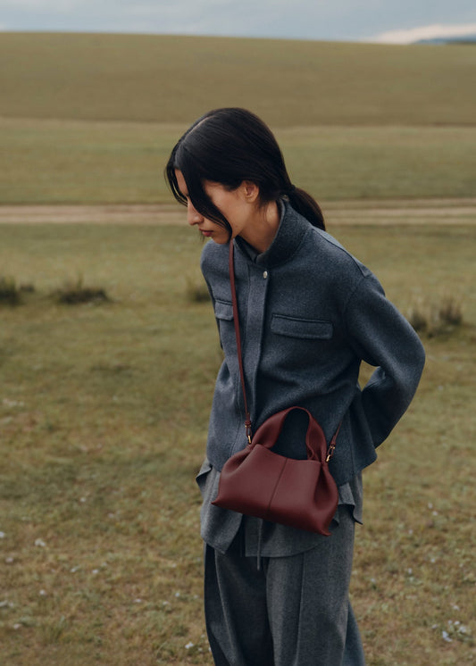 Numéro Neuf Mini
Edition Textured Black Cherry