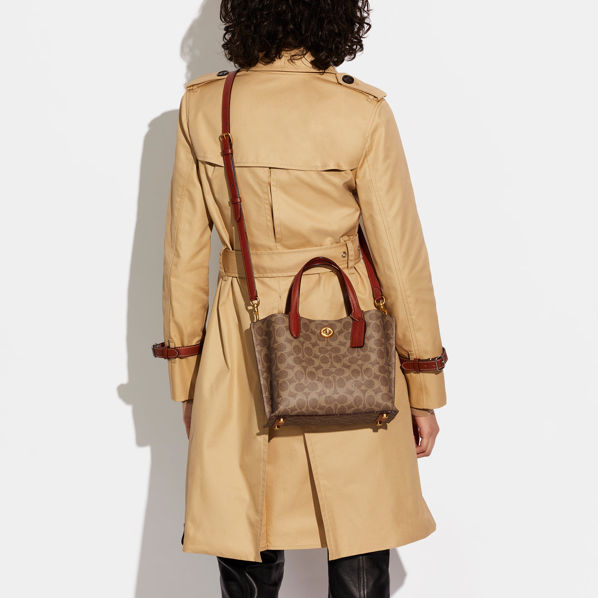 Willow Tote Bag 24 In Signature