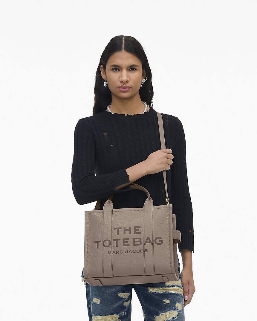 The Leather
Medium Tote Bag