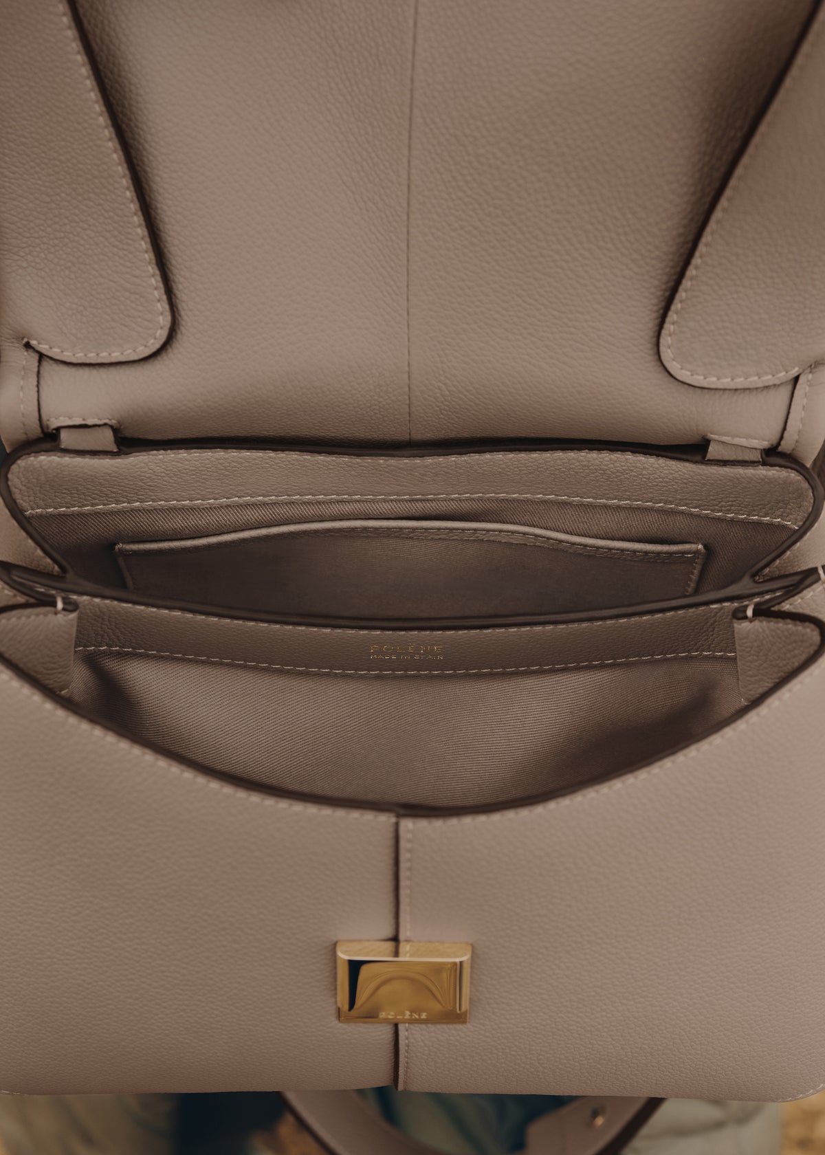 Polèn Mokki
Edition Textured Taupe