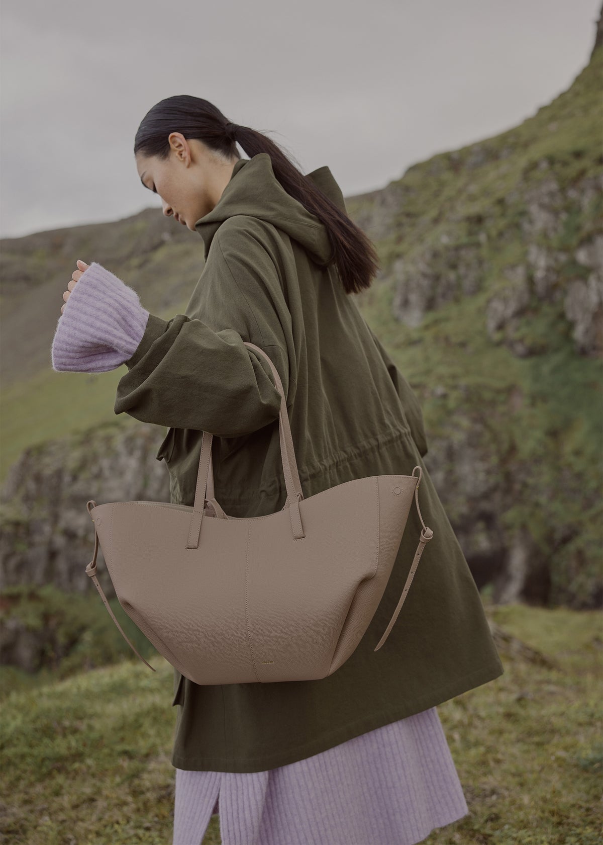 Cyme
Edition Textured Taupe