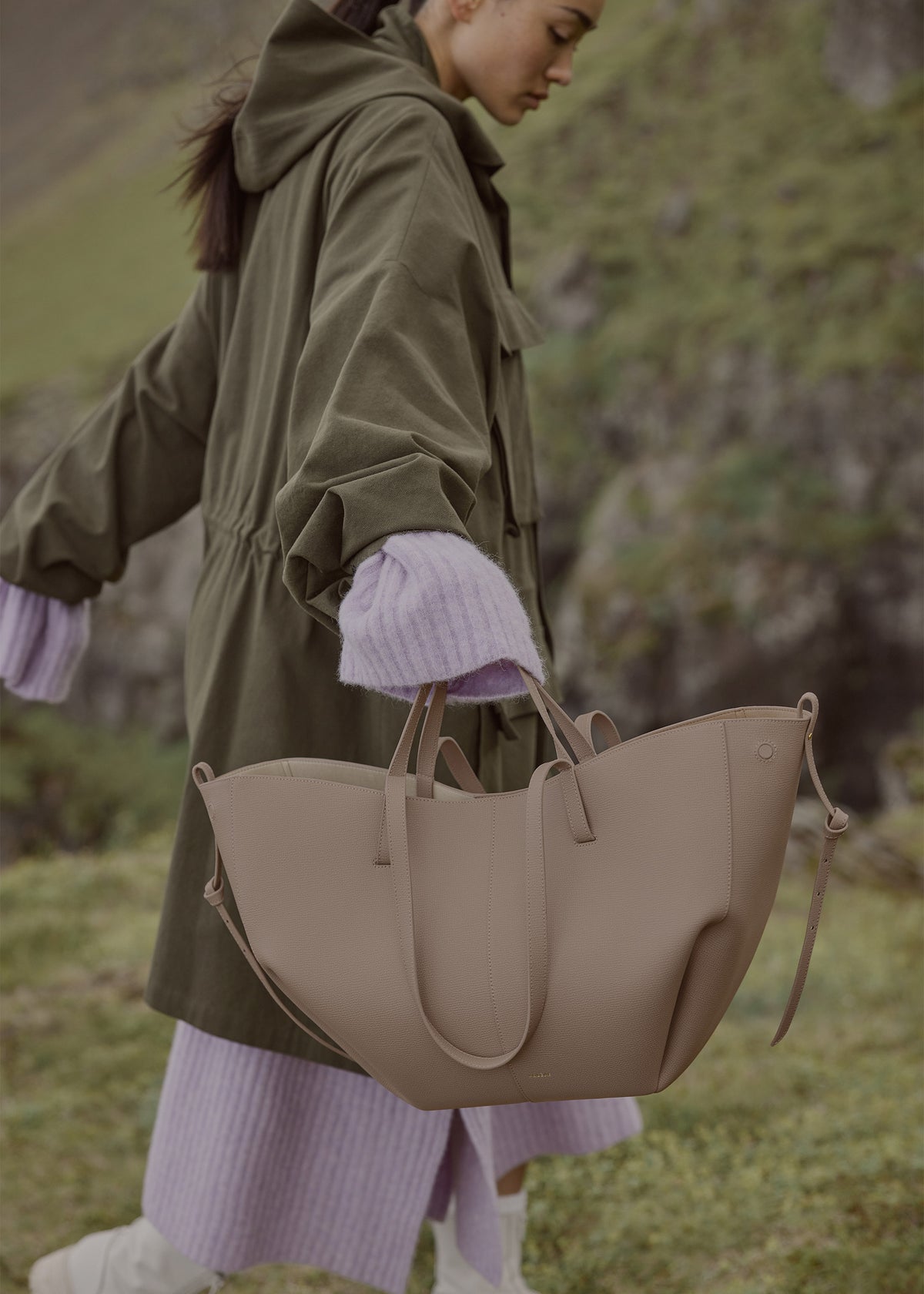 Cyme
Edition Textured Taupe