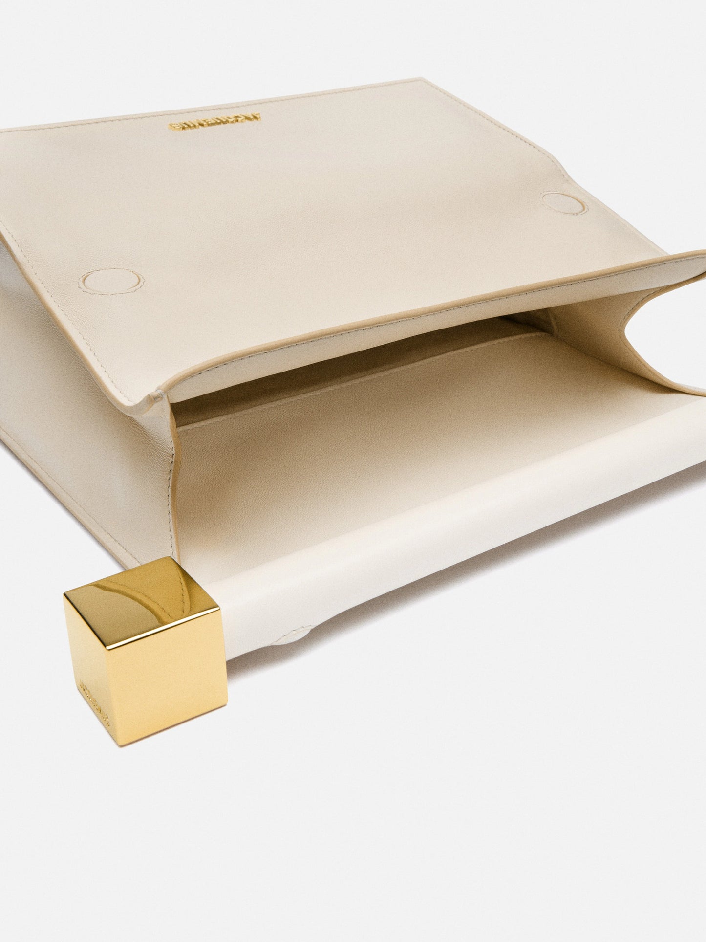 The Rond Carré clutch
