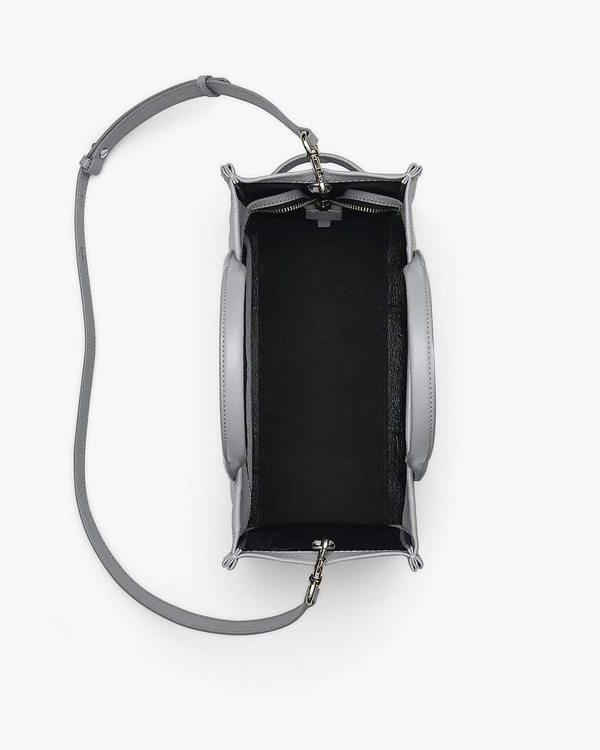 The Leather
Medium Tote Bag