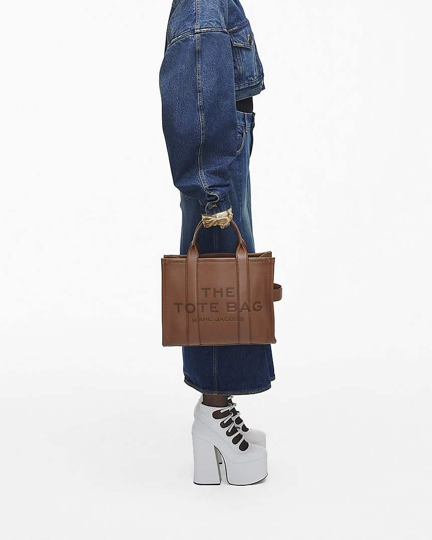 The Leather
Medium Tote Bag