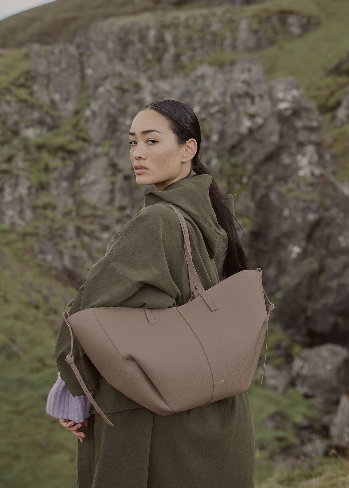 Cyme
Edition Textured Taupe