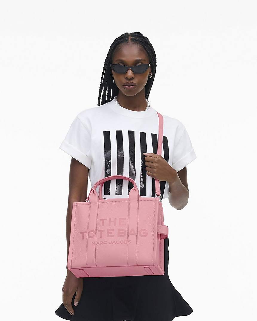The Leather
Medium Tote Bag