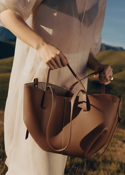 Cyme Mini
Edition Textured Camel