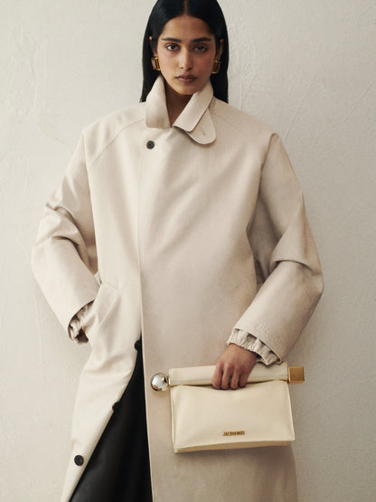 The Rond Carré clutch