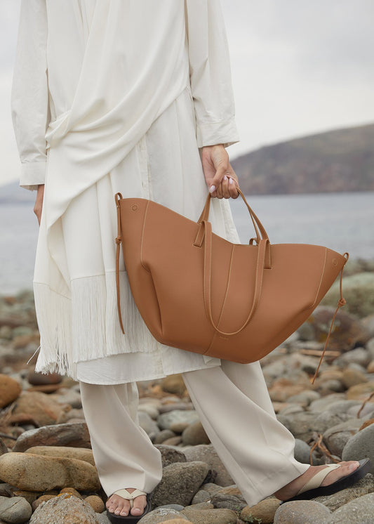 Cyme
Edition Textured Camel