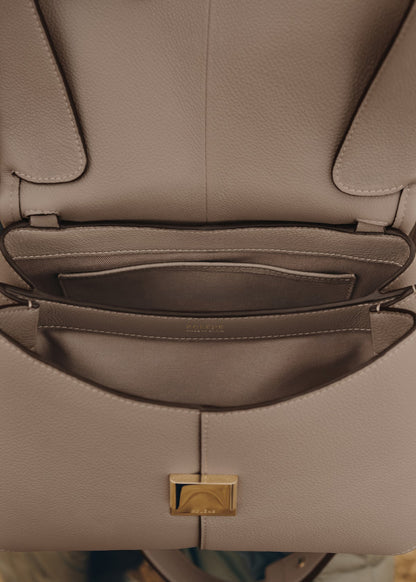 Polèn Mokki
Edition Textured Taupe